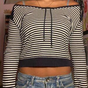 Liz Claiborne Black and White Off Shoulder Crop Sweatshirt